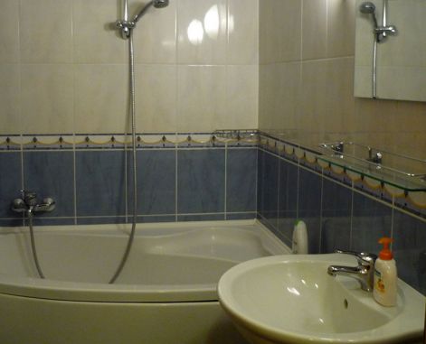 buvohelyek_budan_mom_park_furdoszoba.jpg buvohelyek_budan_mom_park_furdoszoba.jpg